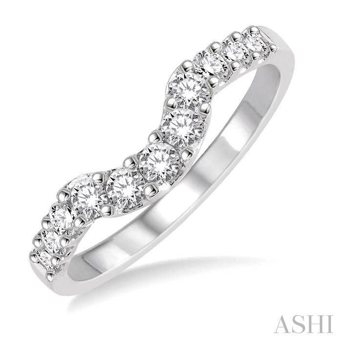 1/2 Ctw Round Cut Diamond Wedding Band in 14K White Gold