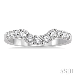 1/2 Ctw Round Cut Diamond Wedding Band in 14K White Gold