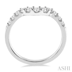 1/2 Ctw Round Cut Diamond Wedding Band in 14K White Gold