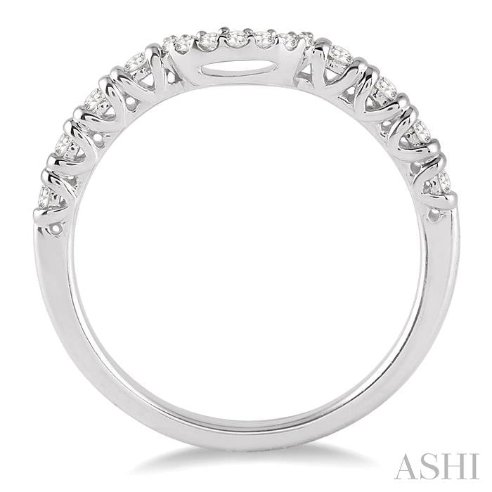 1/6 Ctw Round Cut Diamond Wedding Band in 14K White Gold