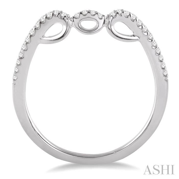 1/6 Ctw Diamond Wedding Band in 14K White Gold