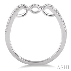 1/6 Ctw Diamond Wedding Band in 14K White Gold