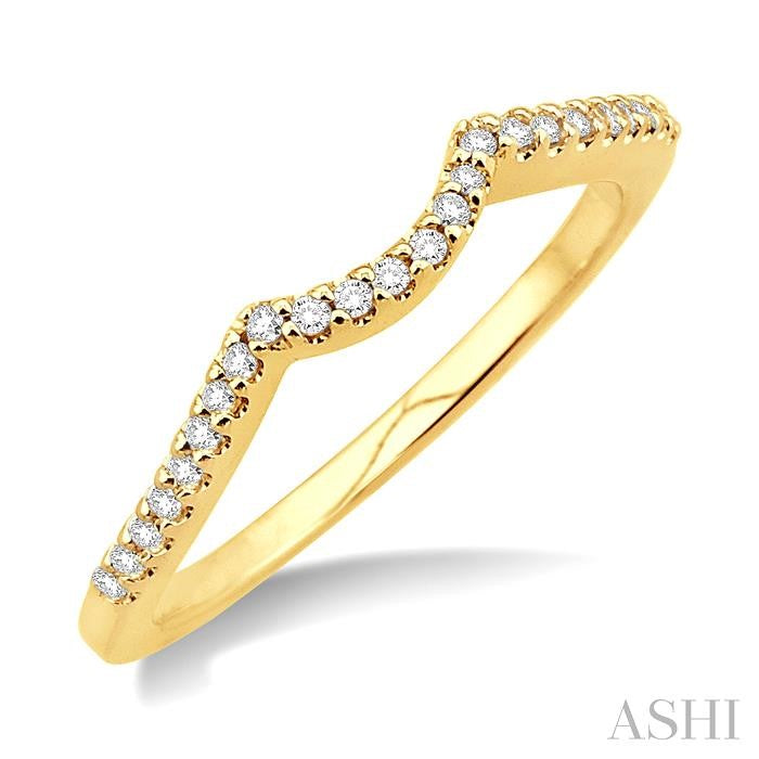 1/8 Ctw Round Cut Diamond Wedding Band in 14K Yellow Gold