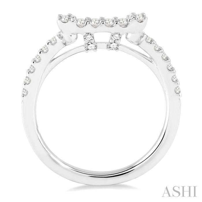 3/8 Ctw Round Cut Diamond Wedding Band in 14K White Gold