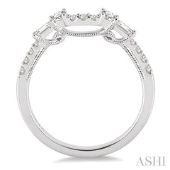 1/3 Ctw Round Cut Diamond Wedding Band in 14K White Gold