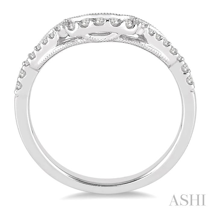 1/6 Ctw Round Cut Diamond Wedding Band in 14K White Gold