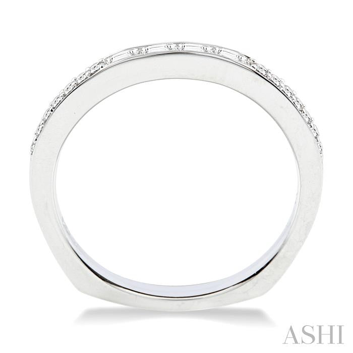 1/4 Ctw Round Cut Diamond Wedding Band in 14K White Gold
