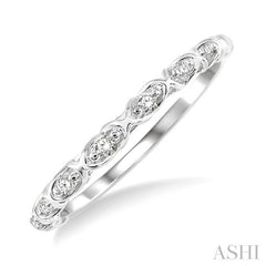 1/20 Ctw Round Cut Diamond Wedding Band in 14K White Gold