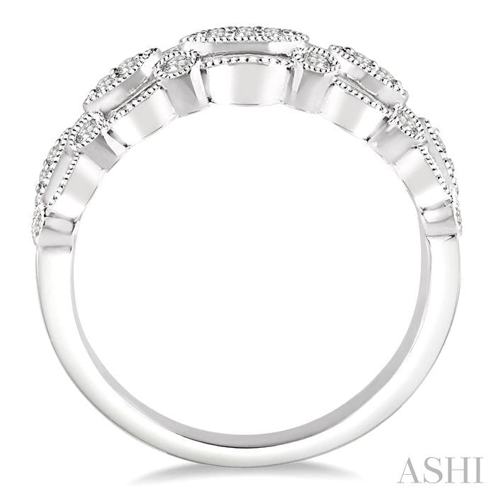 1/4 Ctw Round Cut Diamond Wedding Band in 14K White Gold