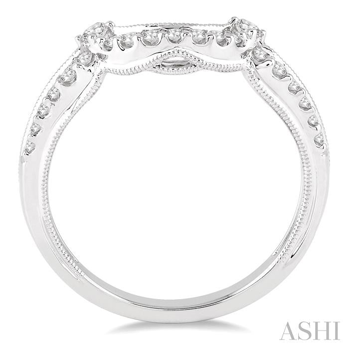 1/4 Ctw Round Cut Diamond Wedding Band in 14K White Gold