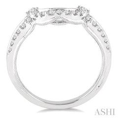 1/4 Ctw Round Cut Diamond Wedding Band in 14K White Gold