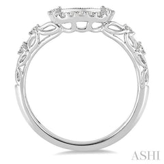 1/10 Ctw Round Cut Diamond Wedding Band in 14K White Gold