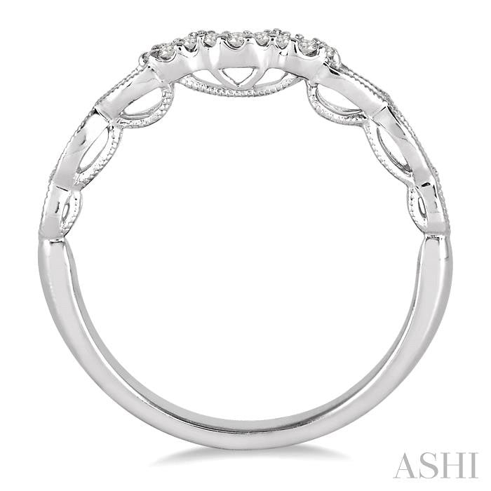 1/20 Ctw Round Cut Diamond Wedding Band in 14K White Gold