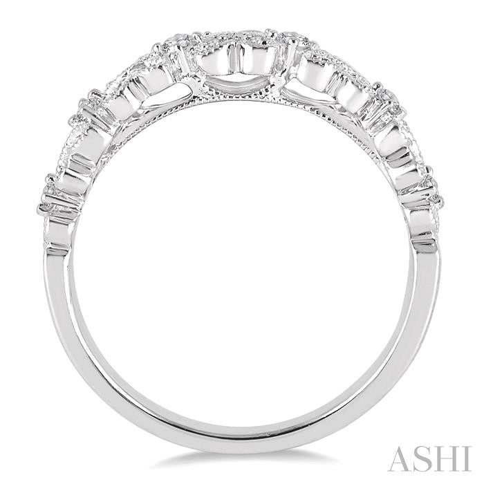 1/10 Ctw Round Cut Diamond Wedding Band in 14K White Gold