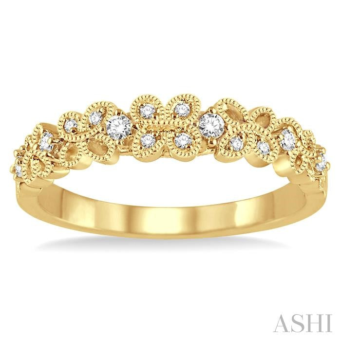 1/10 Ctw Round Cut Diamond Wedding Band in 14K Yellow Gold