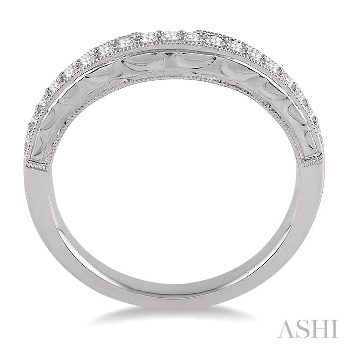 1/4 Ctw Round Cut Diamond Wedding Band in 14K White Gold