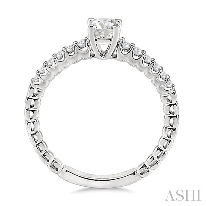 1/2 Ctw Diamond Engagement Ring with 1/4 Ct Round Cut Center Stone in 14K White Gold