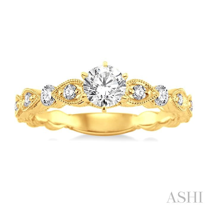 1/2 Ctw Diamond Engagement Ring with 1/4 Ct Round Cut Center Stone in 14K Yellow Gold