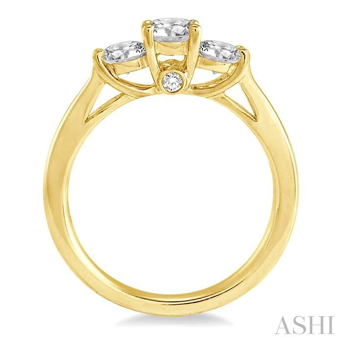 1 Ctw Diamond Engagement Ring with 3/8 Ct Round Cut Center Stone in 14K Yellow Gold