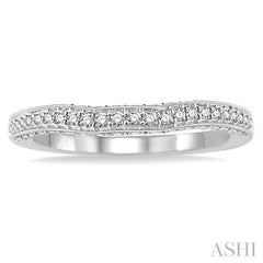 1/2 Ctw Round Cut Diamond Wedding Band in 14K White Gold