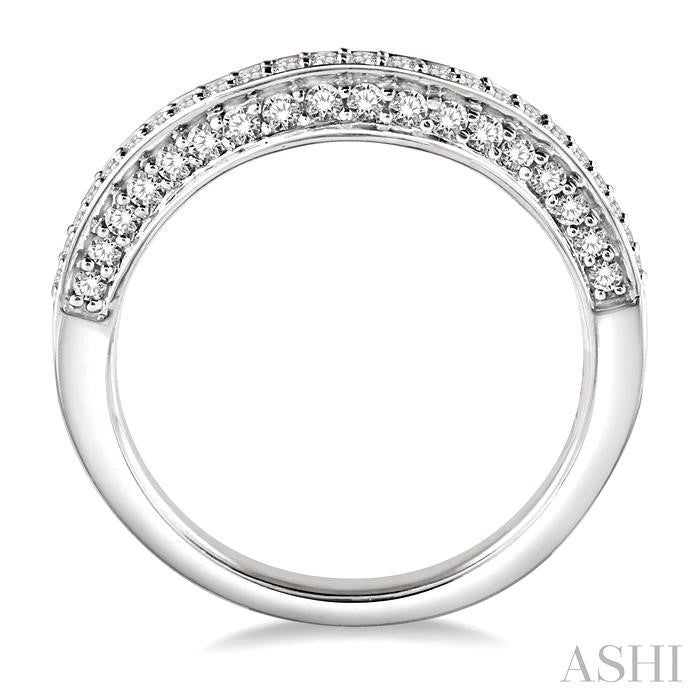 1/2 Ctw Round Cut Diamond Wedding Band in 14K White Gold