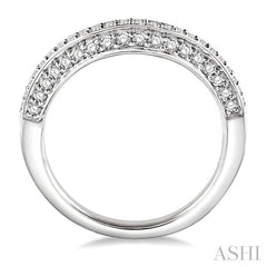 1/2 Ctw Round Cut Diamond Wedding Band in 14K White Gold
