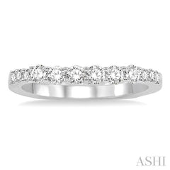 1/2 Ctw Round Cut Diamond Wedding Band in 14K White Gold