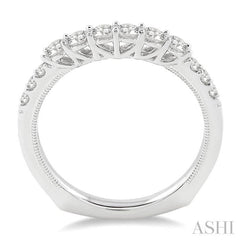 1/2 Ctw Round Cut Diamond Wedding Band in 14K White Gold