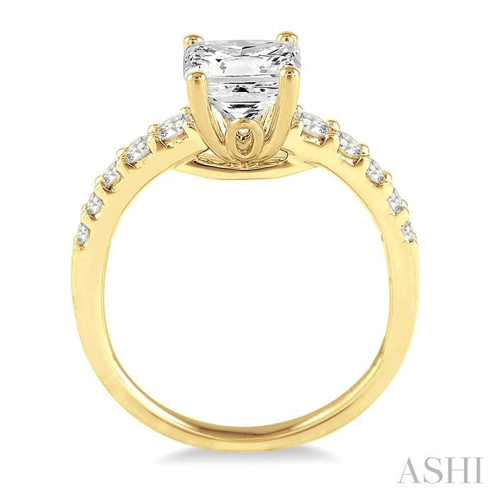 3/4 Ctw Diamond Engagement Ring with 1/2 Ct Princess Cut Center Stone in 14K Yellow Gold