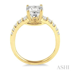 3/4 Ctw Diamond Engagement Ring with 1/2 Ct Princess Cut Center Stone in 14K Yellow Gold
