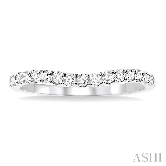 1/4 Ctw Round Cut Diamond Wedding Band in Platinum