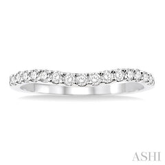 1/4 Ctw Round Cut Diamond Wedding Band in Platinum