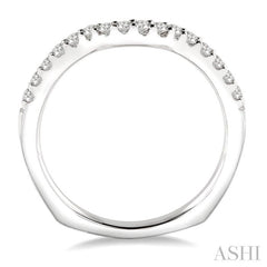 1/3 Ctw Round Cut Diamond Wedding Band in Platinum