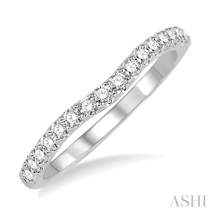 1/4 Ctw Round Cut Diamond Wedding Band in 14K White Gold