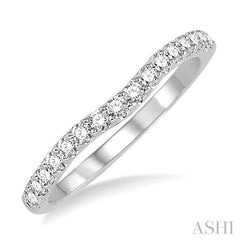 1/4 Ctw Round Cut Diamond Wedding Band in 14K White Gold