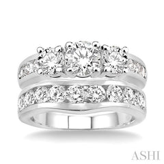 2 1/2 Ctw Diamond Wedding Set with 1 1/2 Ctw Round Cut Engagement Ring and 1 Ctw Wedding Band in 14K White Gold