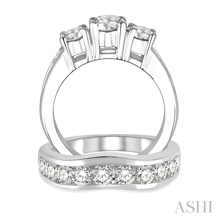 2 1/2 Ctw Diamond Wedding Set with 1 1/2 Ctw Round Cut Engagement Ring and 1 Ctw Wedding Band in 14K White Gold