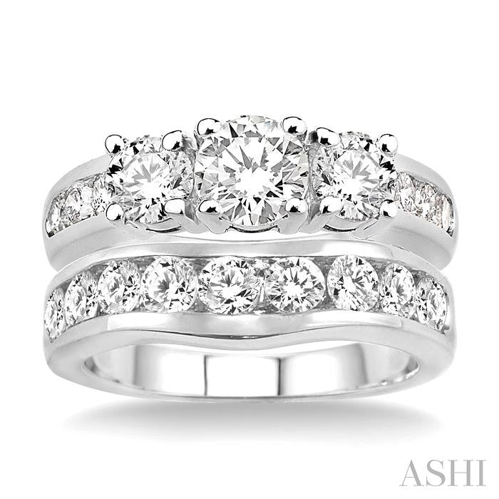 3 Ctw Diamond Wedding Set with 2 Ctw Round Cut Engagement Ring and 1 Ctw Wedding Band in 14K White Gold