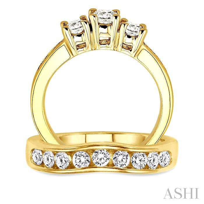 1 1/2 Ctw Diamond Wedding Set with 1 Ctw Round Cut Engagement Ring and 1/2 Ctw Wedding Band in 14K Yellow Gold