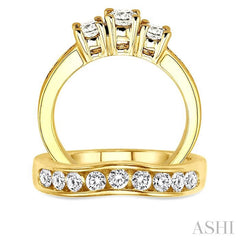 2 1/2 Ctw Diamond Wedding Set with 1 1/2 Ctw Round Cut Engagement Ring and 1 Ctw Wedding Band in 14K Yellow Gold