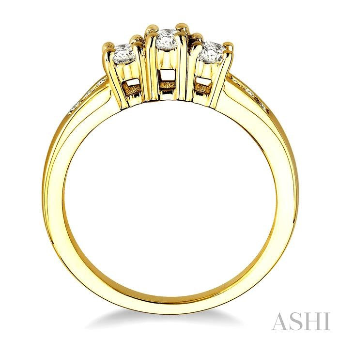 1/2 Ctw Nine Stone Round Cut Diamond Engagement Ring in 14K Yellow Gold