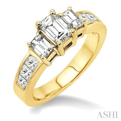 1 1/2 Ctw Nine Stone Emerald & Princess Cut Diamond Engagement Ring in 14K Yellow Gold