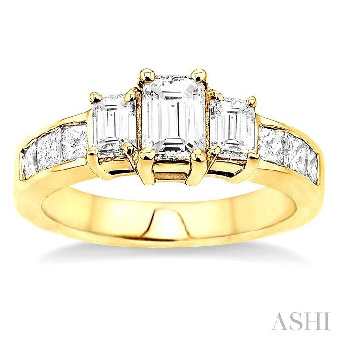 1 1/2 Ctw Nine Stone Emerald & Princess Cut Diamond Engagement Ring in 14K Yellow Gold