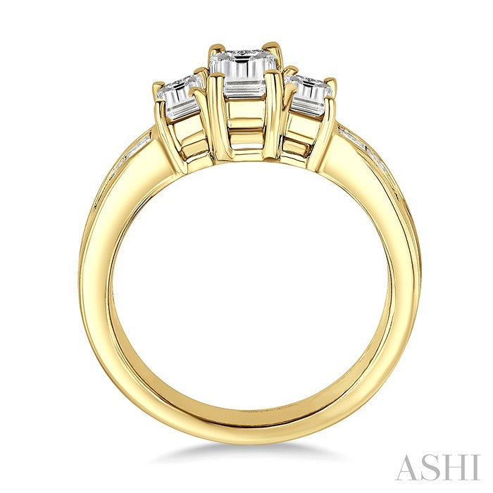 2 Ctw Nine Stone Emerald & Princess Cut Diamond Engagement Ring in 14K Yellow Gold