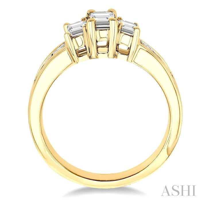 1 Ctw Nine Stone Emerald & Princess Cut Diamond Engagement Ring in 14K Yellow Gold