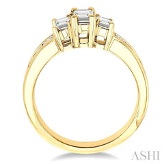 1 Ctw Nine Stone Emerald & Princess Cut Diamond Engagement Ring in 14K Yellow Gold
