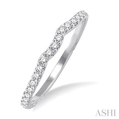 1/4 Ctw Round Cut Diamond Wedding Band in 14K White Gold