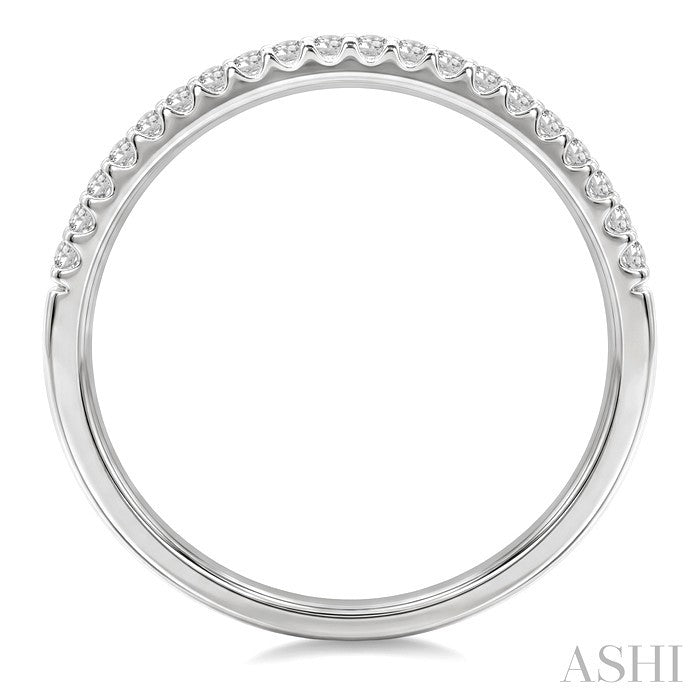 1/5 Ctw Round Cut Diamond Wedding Band in 14K White Gold