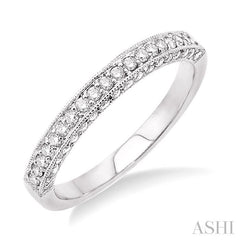 1/2 Ctw Round Cut Diamond Wedding Band in 14K White Gold