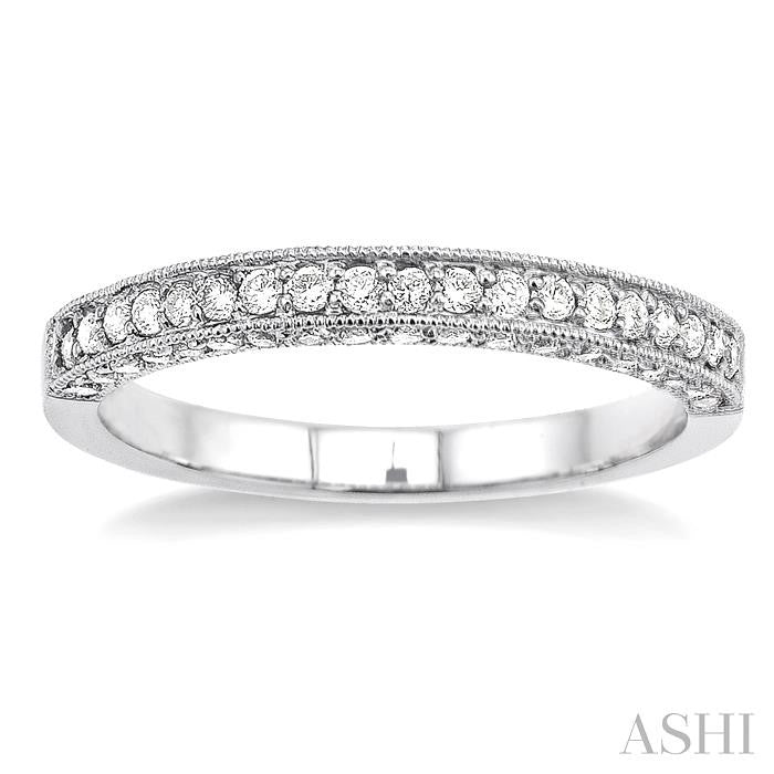 1/2 Ctw Round Cut Diamond Wedding Band in 14K White Gold